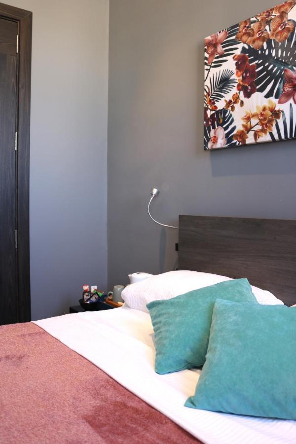 Velleran Accomodation Tarxien Exteriör bild